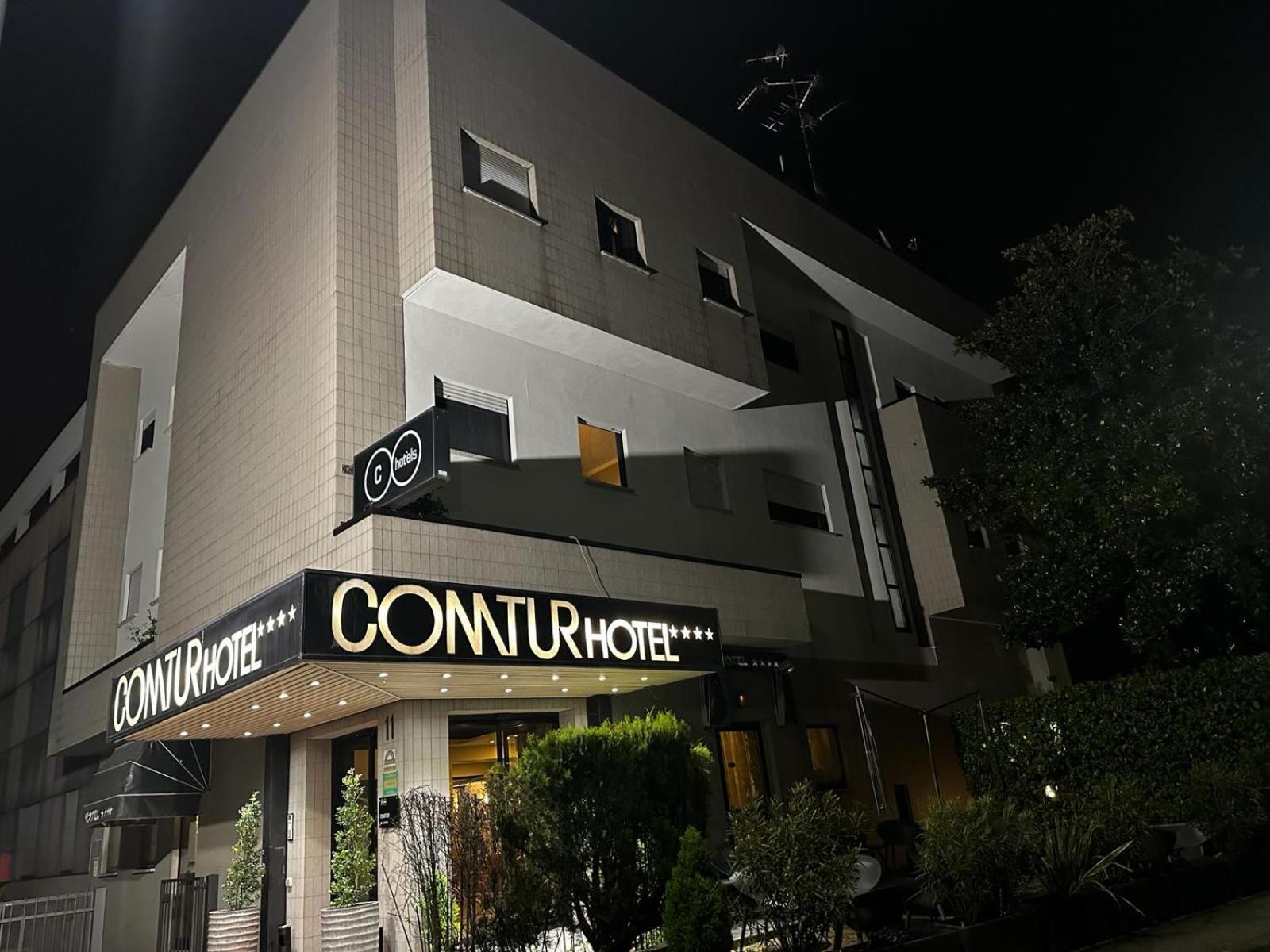 Hotel Comtur Бинаско Екстериор снимка