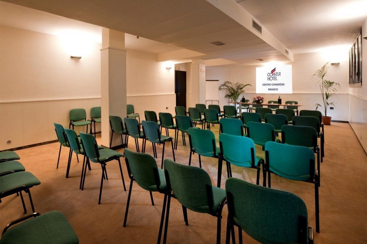 Hotel Comtur Бинаско Бизнес снимка